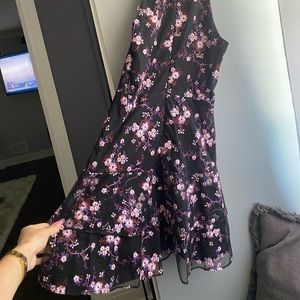 Parker floral dress size 2. Brand new